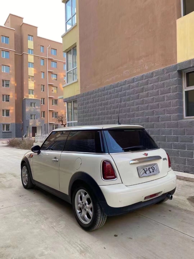 保定12年寶馬MINI8