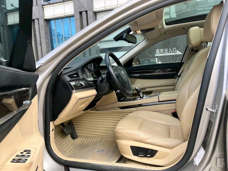 东莞12年宝马7系7