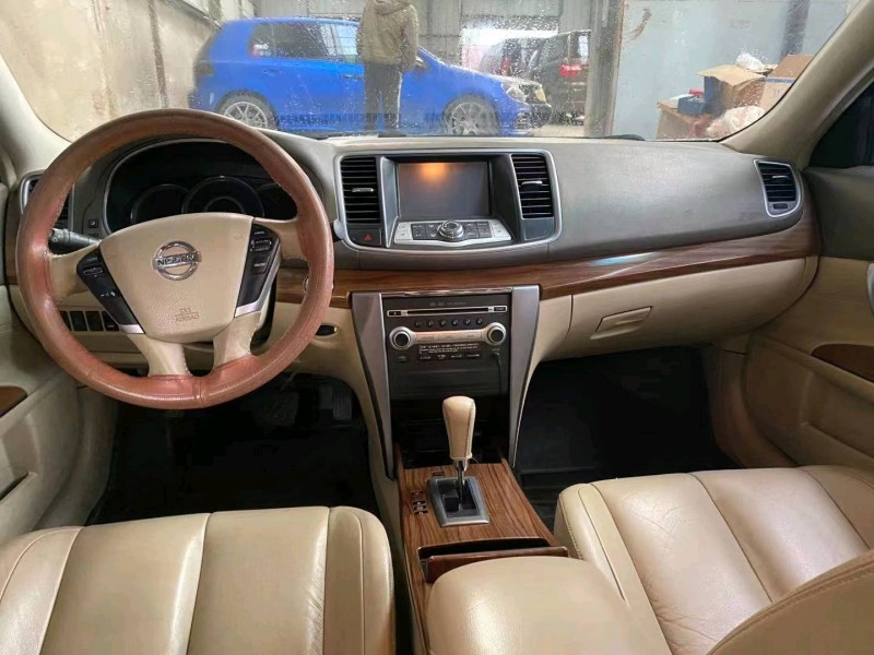 天津12年日產天籟7