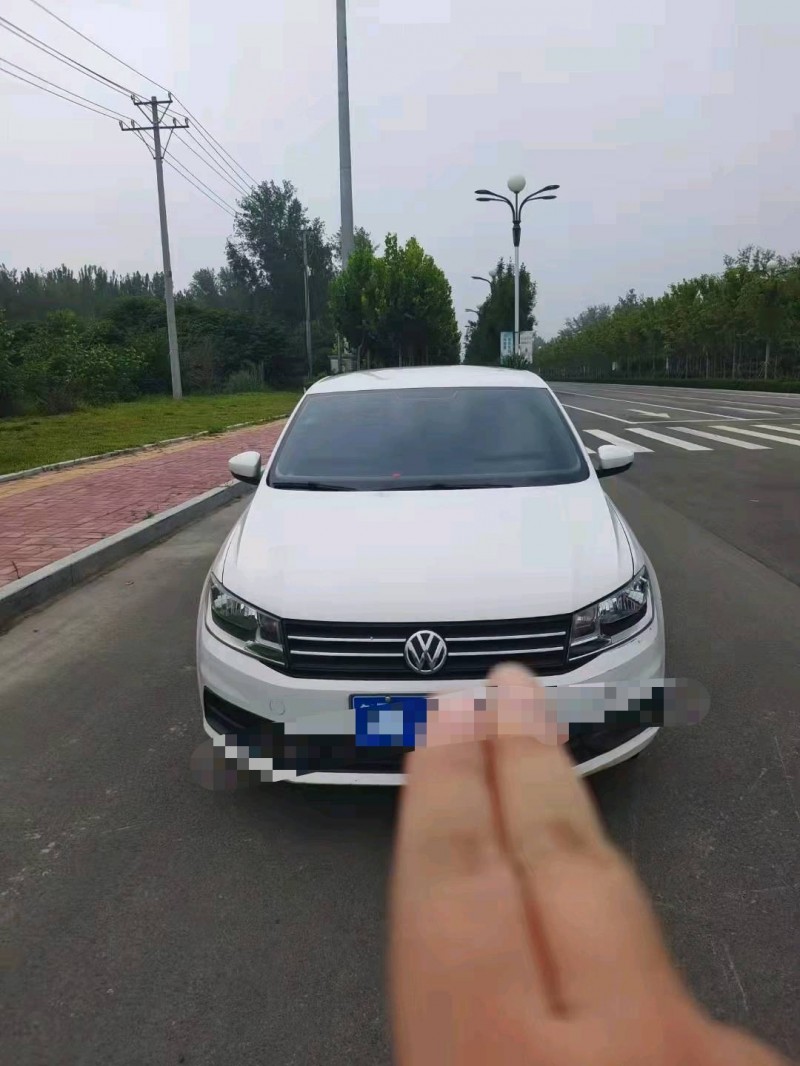 聊城17年大眾桑塔納1