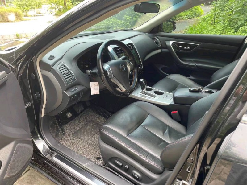 上饒18年日產天籟4