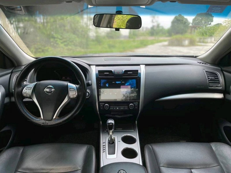 上饒18年日產天籟5