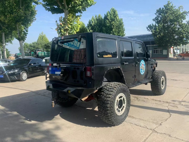 濟寧11年Jeep牧馬人8