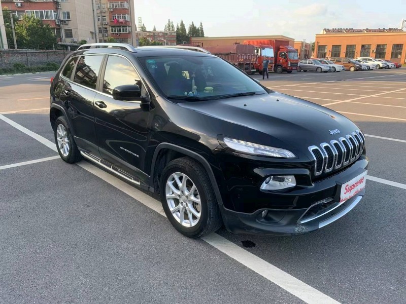 南京19年Jeep自由光2