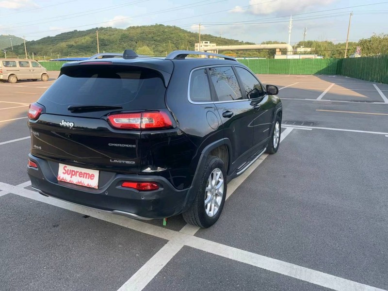 南京19年Jeep自由光4