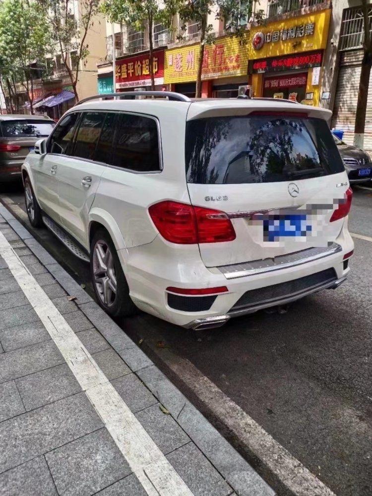 重慶20年奔馳GL級AMG4
