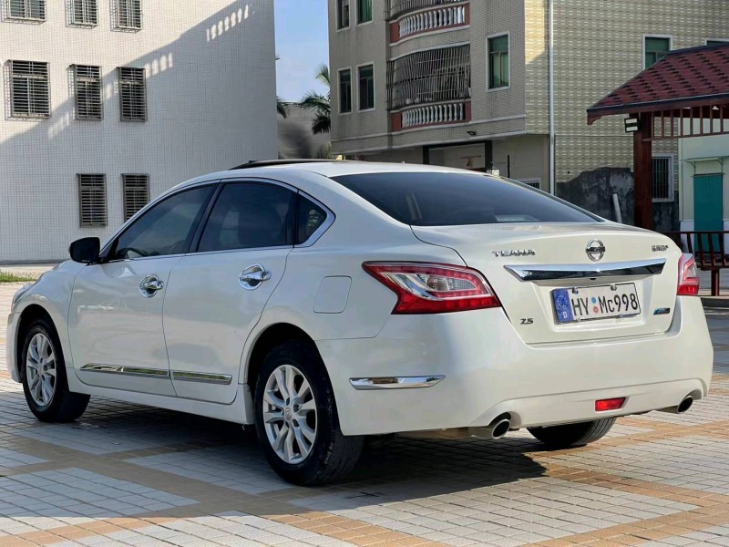 汕頭14年日產天籟3