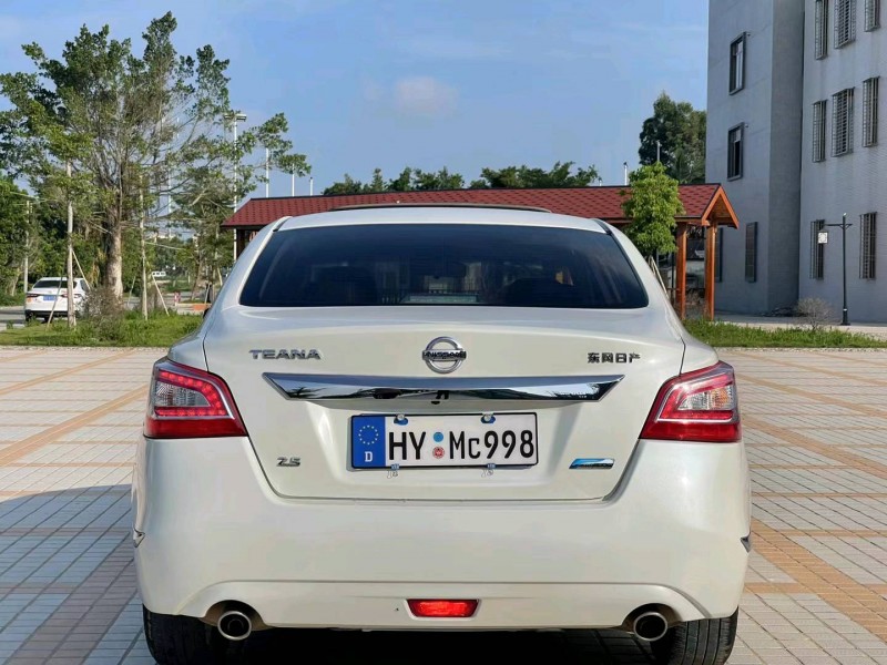 汕頭14年日產天籟2