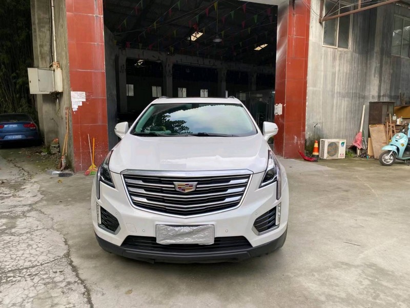 成都18年凱迪拉克XT51