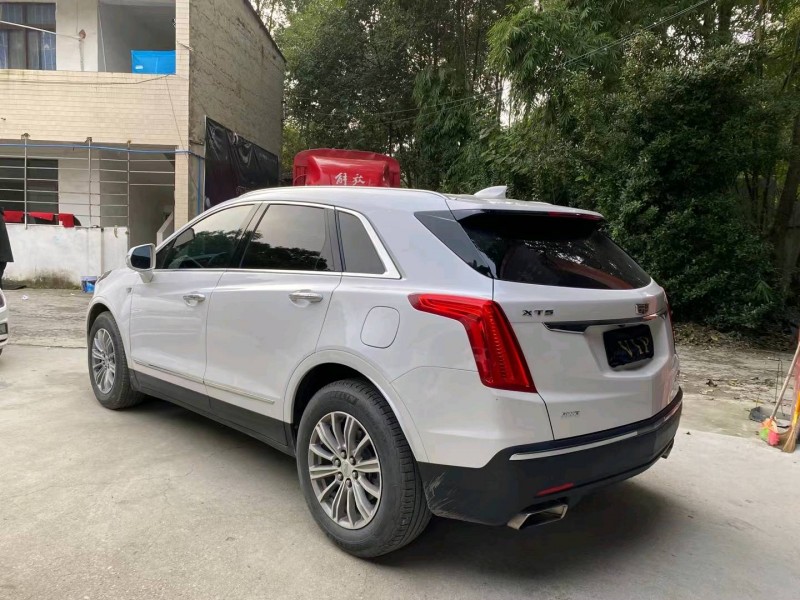 成都18年凱迪拉克XT59
