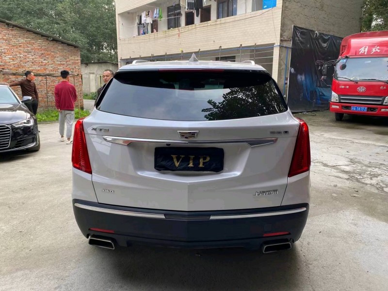 成都18年凱迪拉克XT58