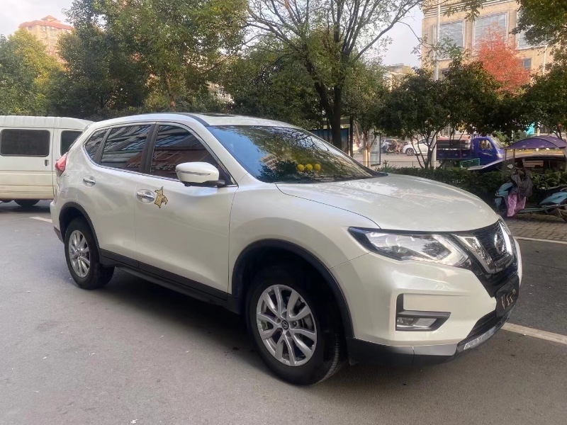 長沙20年日產奇駿2