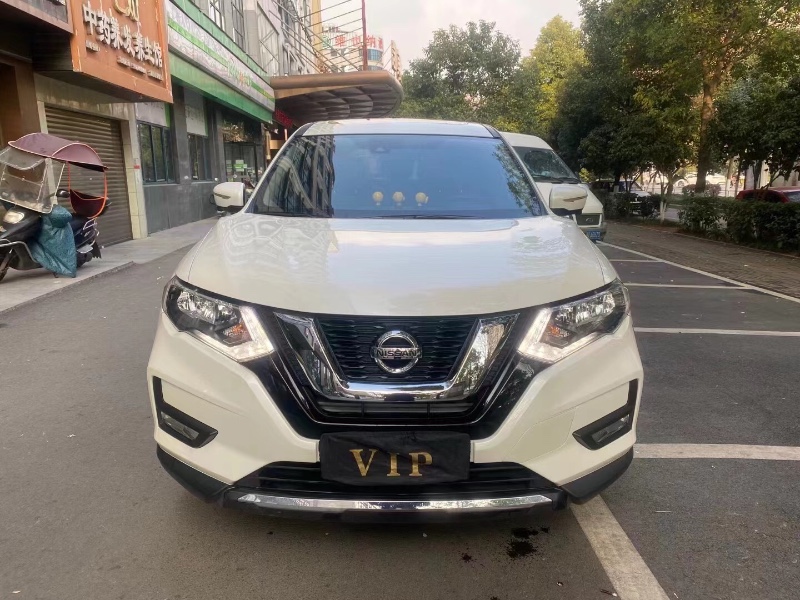 長沙20年日產奇駿1