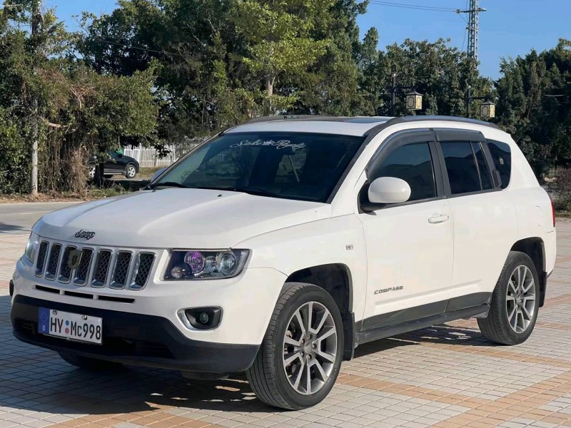 汕頭13年Jeep指南者3