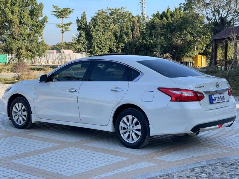 汕頭17年日產天籟7