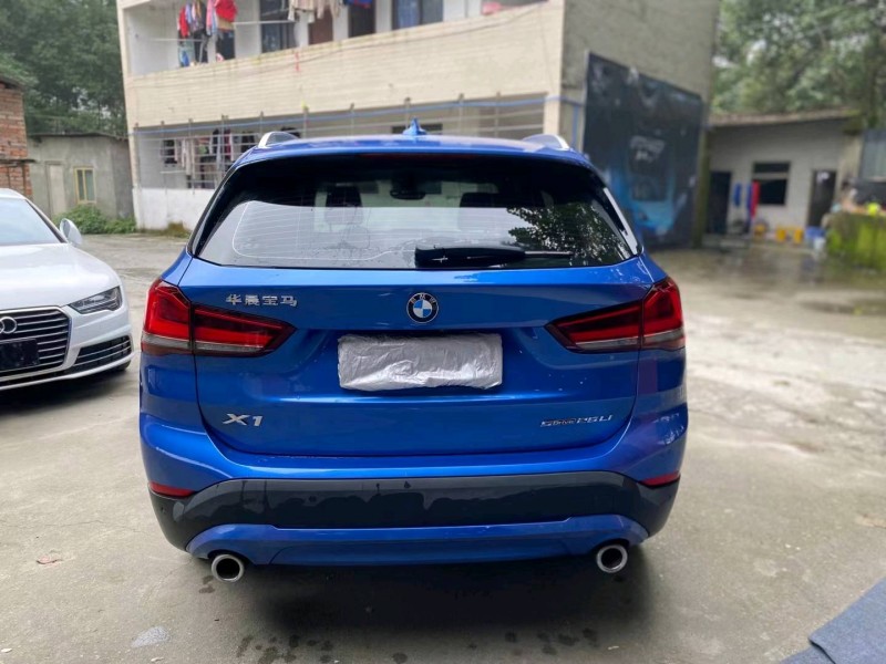 成都20年寶馬X18