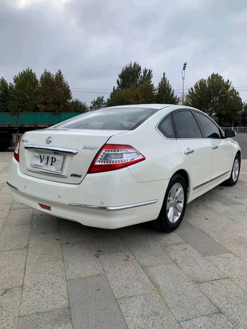 棗莊12年日產天籟1