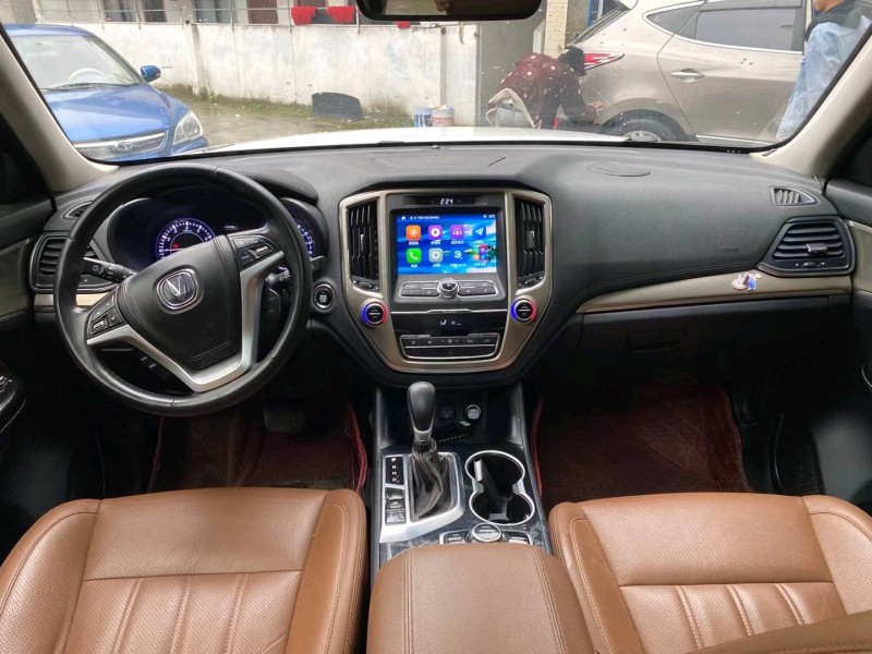 成都18年長安汽車CS955