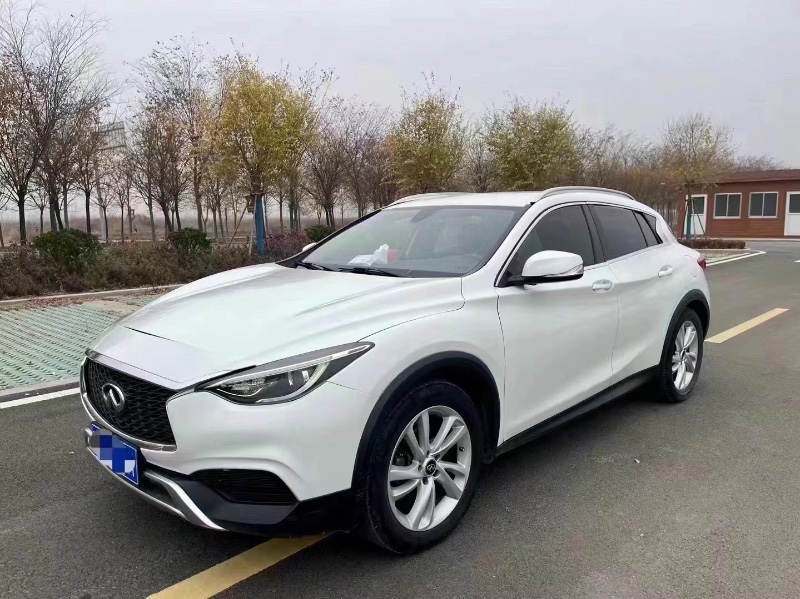 青島17年英菲尼迪QX302
