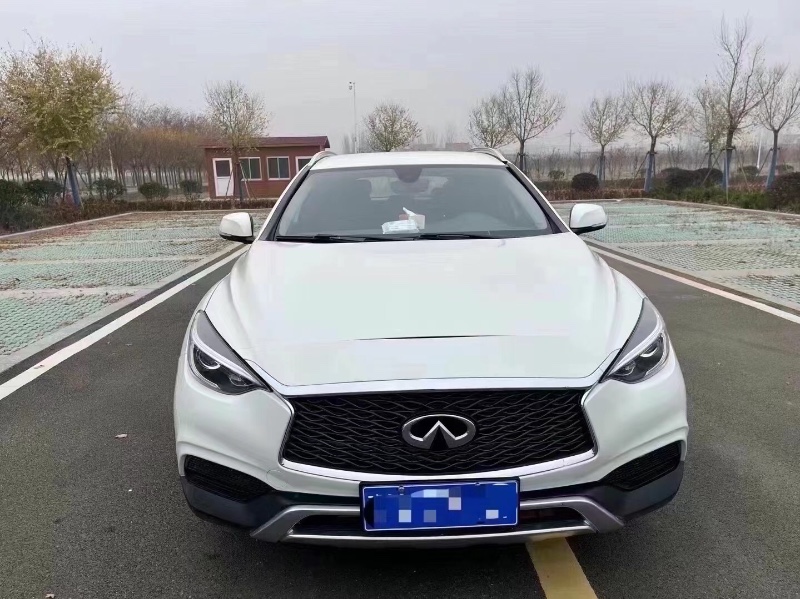 青島17年英菲尼迪QX301