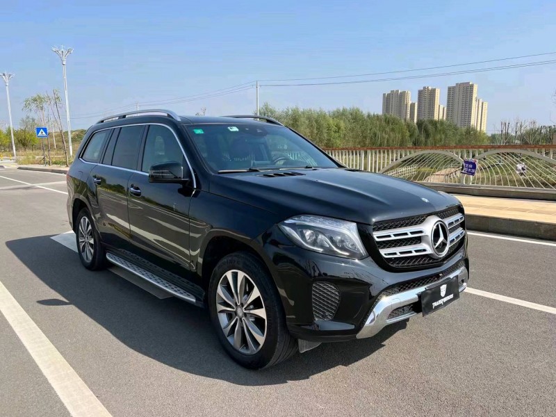泰安17年奔馳GLS2