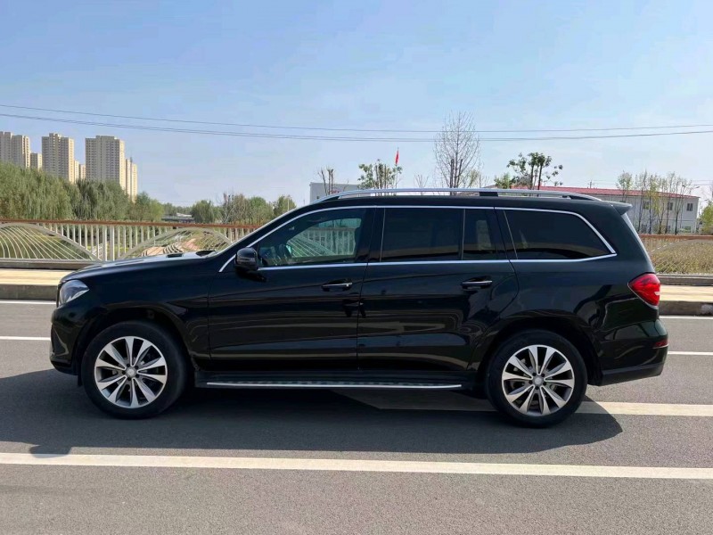 泰安17年奔馳GLS8
