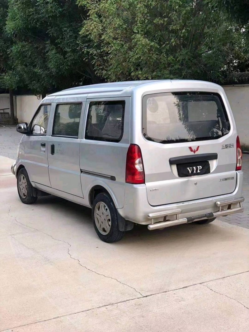 廊坊14年五菱汽車榮光5