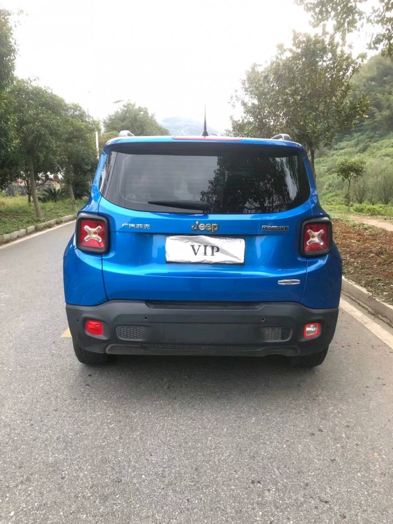 萍鄉20年Jeep自由俠8