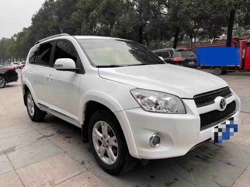 銅仁12年豐田RAV43