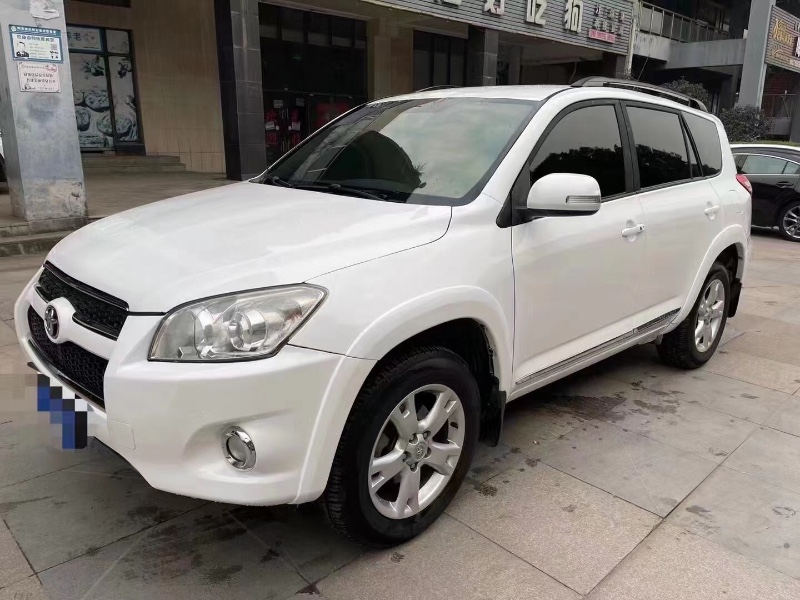 銅仁12年豐田RAV42