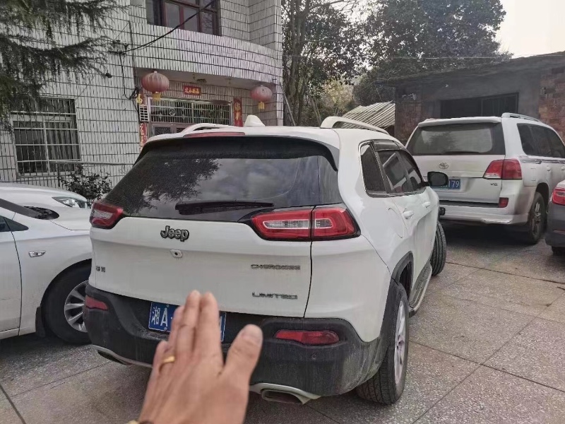 北京17年Jeep自由光4
