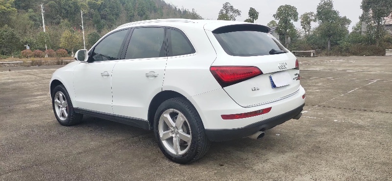 銅仁16年奧迪Q55