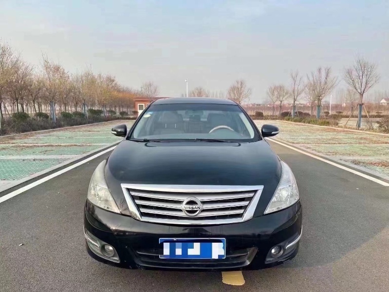 青島11年日產天籟1