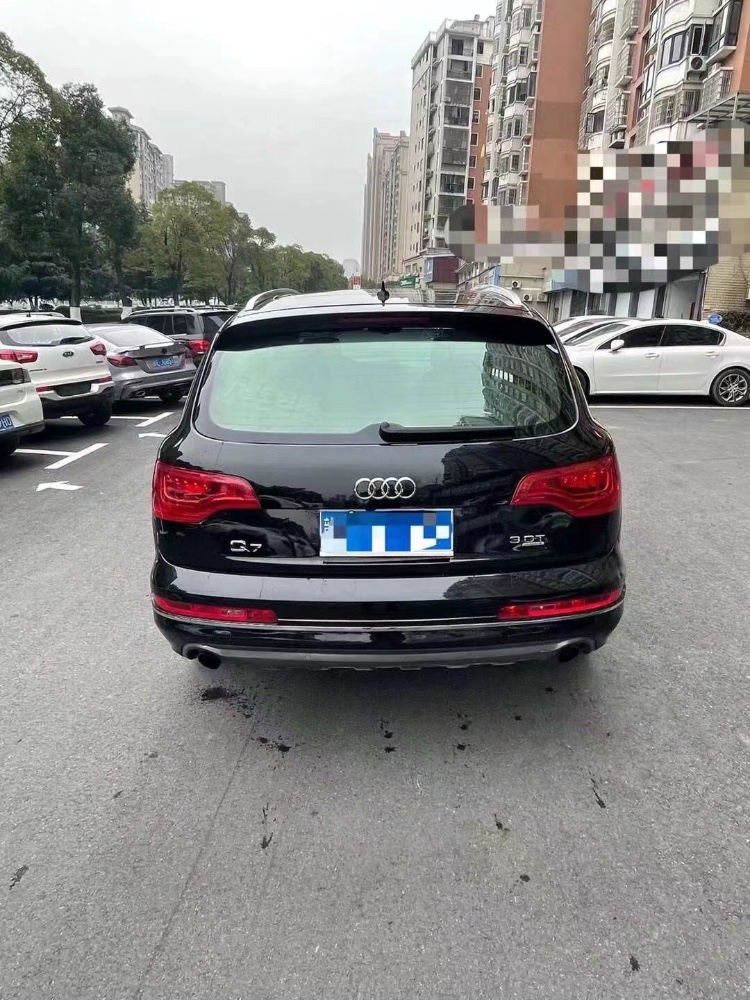 北京12年奧迪Q77