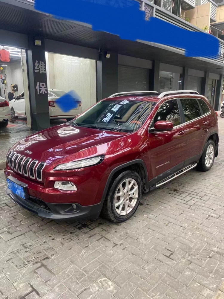 南平17年Jeep自由光3