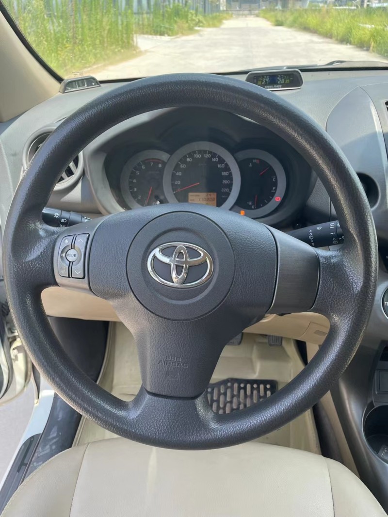 宜昌13年豐田RAV46