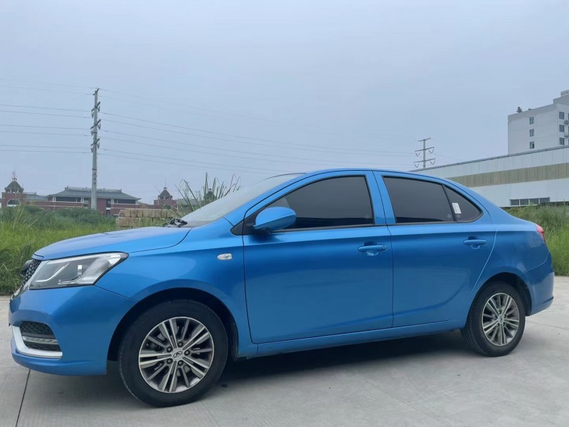 宜昌18年凱翼E33