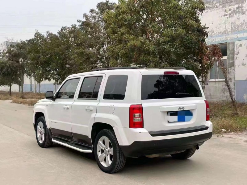 北京15年Jeep自由客5