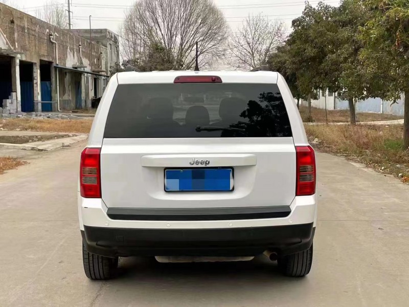 北京15年Jeep自由客6
