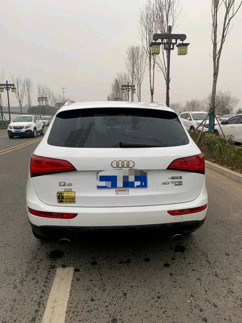 洛陽13年奧迪Q58