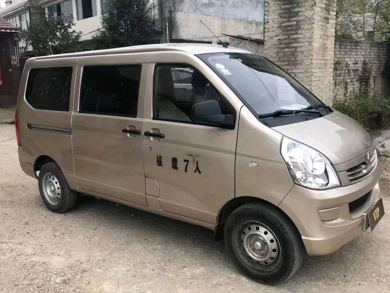 婁底18年五菱汽車榮光3