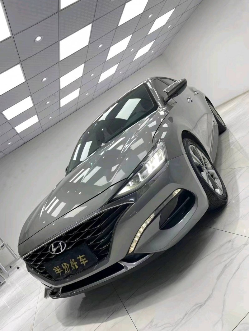 成都19年現代菲斯塔2