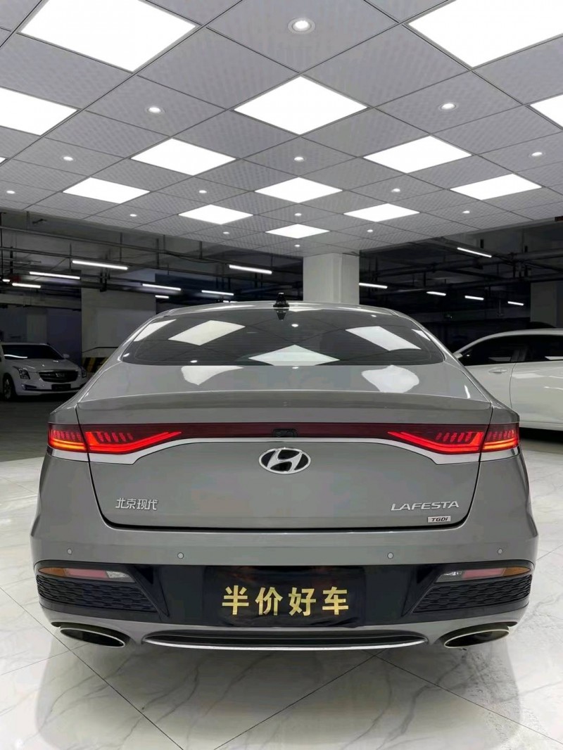 成都19年現代菲斯塔5