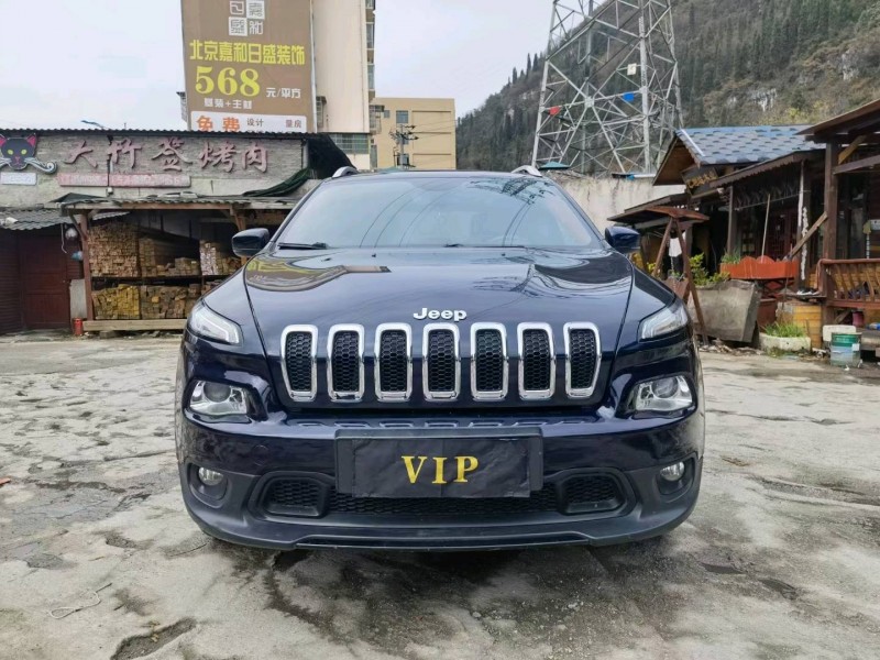 安順16年Jeep自由光1