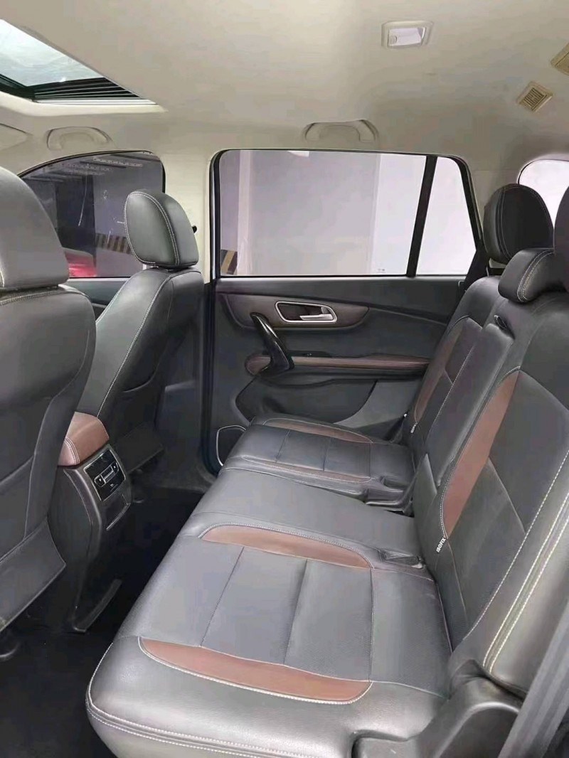 成都19年SWM斯威汽車X77
