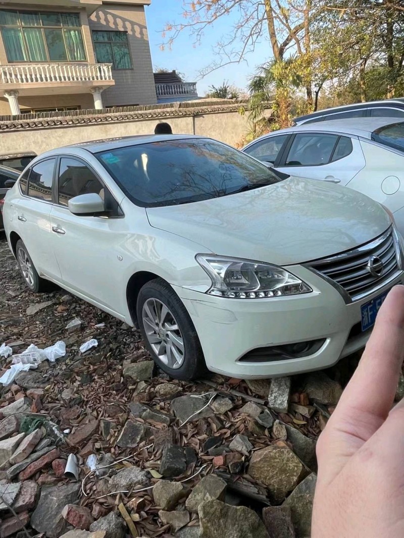 嘉興15年日產軒逸7