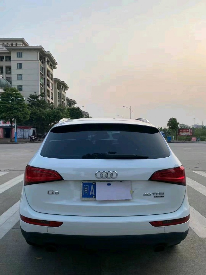 中山14年奧迪Q54