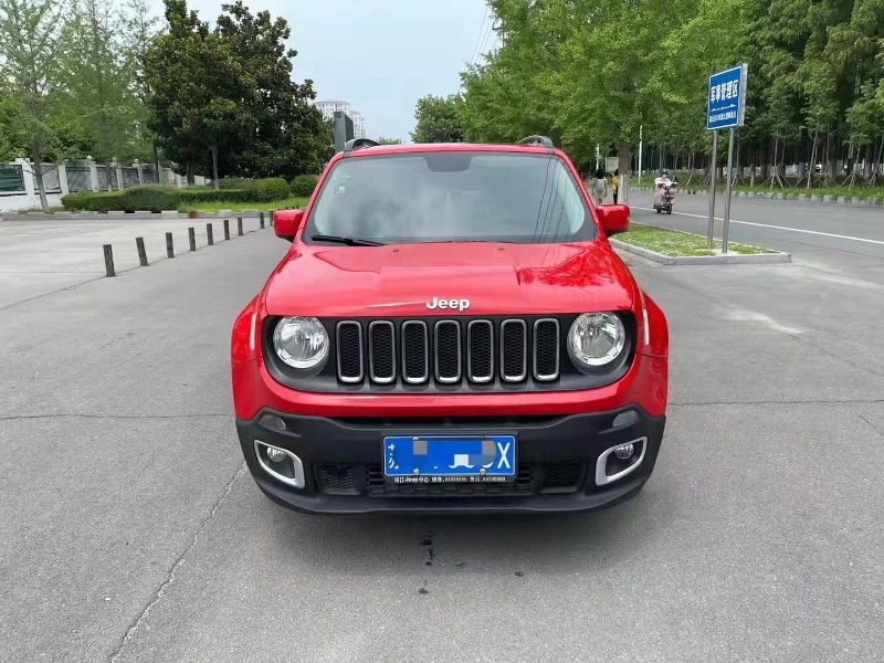 晉中17年Jeep自由俠1