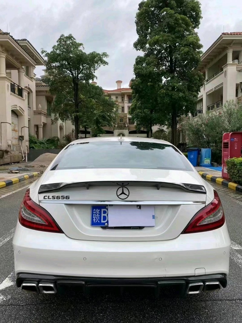 中山16年奔馳CLS6