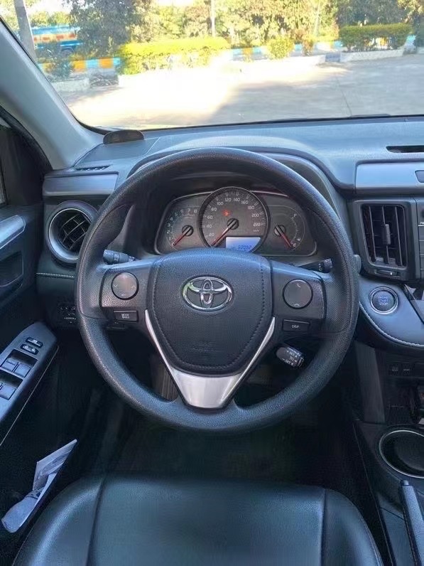 湛江17年豐田RAV4榮放3